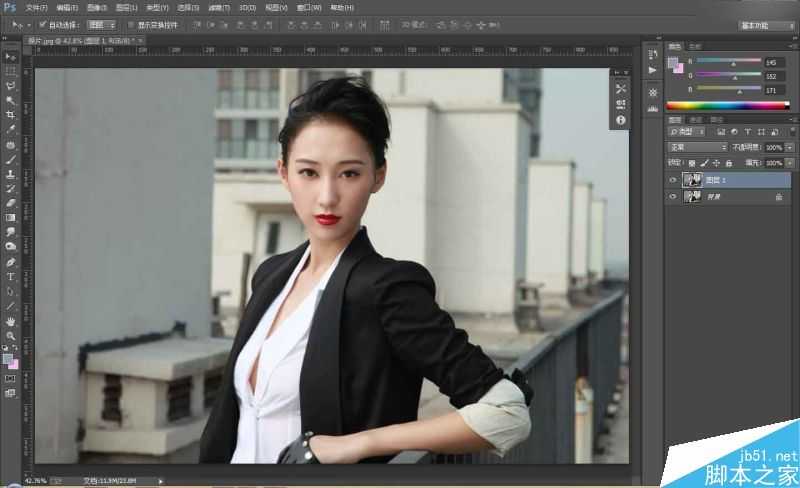 Photoshop调出复古古铜色的美女人像照片